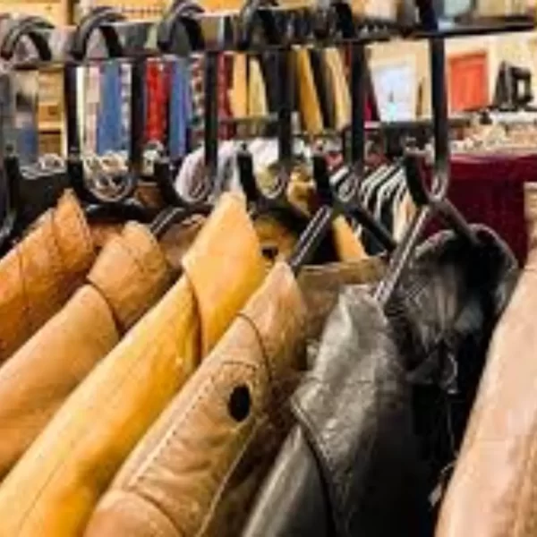 FASHION FOR LESS